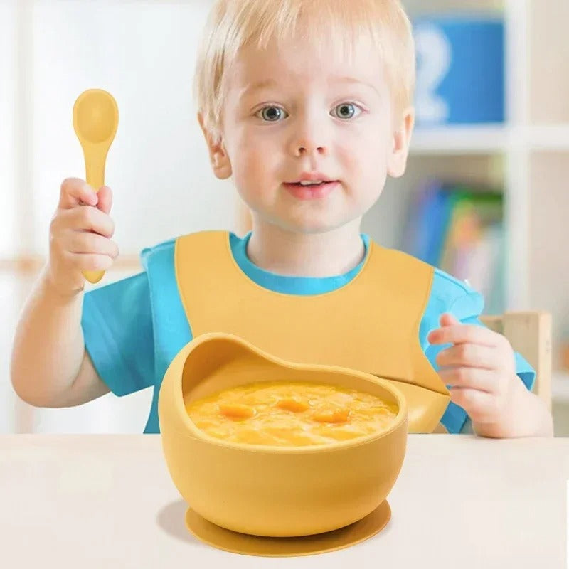 Assiette-bebe-babylunch-heureux