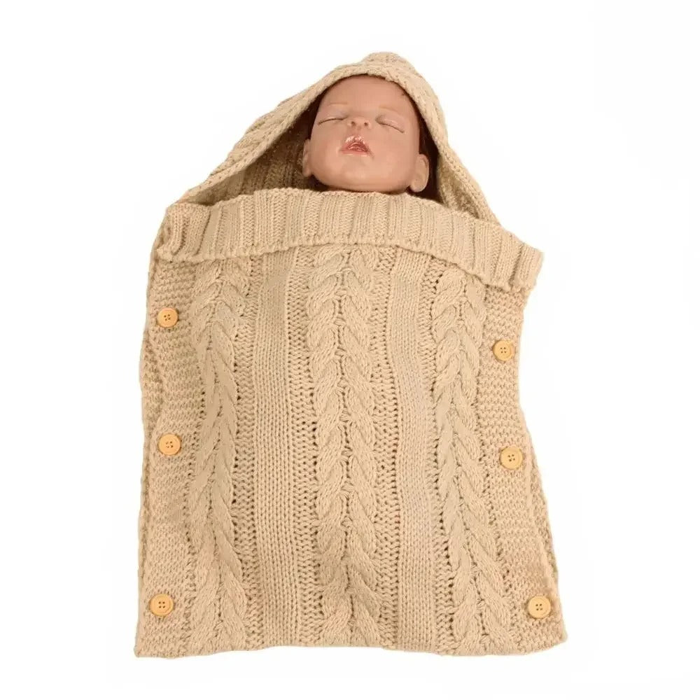 Couverture emmaillotage / SoftBaby™, pour garder bébé bien au chaud en toutes circonstances.