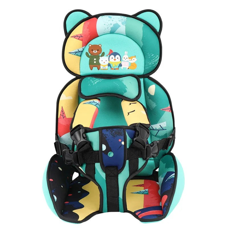 Siège auto bebe BabyBear ™ protège bébé des dangers et garde la ceinture dans la bonne position pour plus de sécurité.