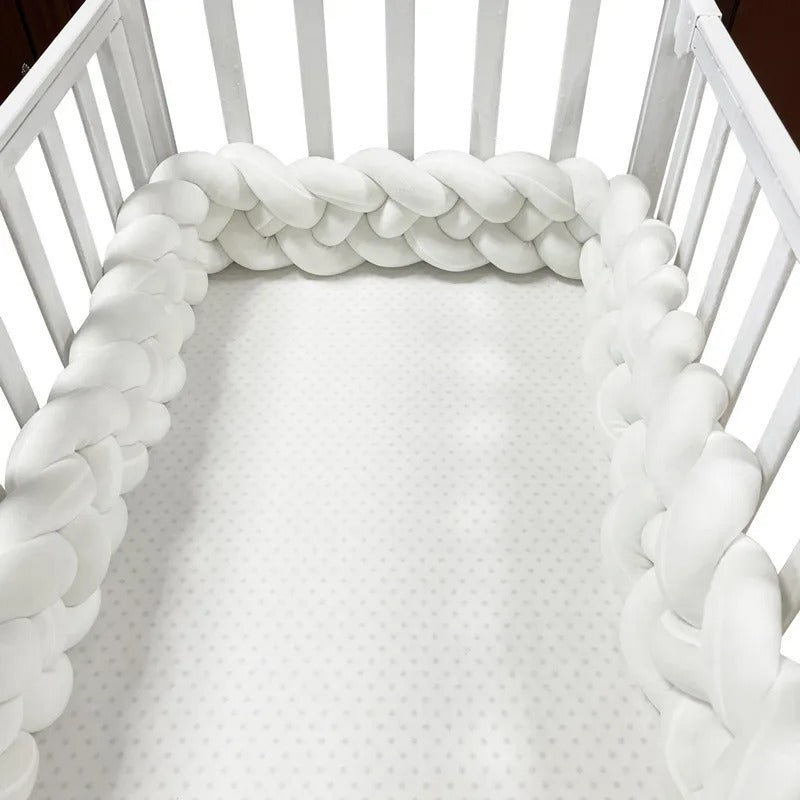 Tresse-de-lit-bebe-bedguard-blanc